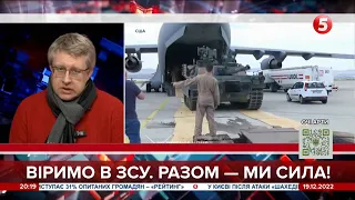 Немає такої парковки, де під небом стоїть 300 танків і чекає відправки в Україну, - Гайдукевич