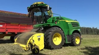 Gras hakselen met John Deere 8400 van Jansen Heeten (2016)