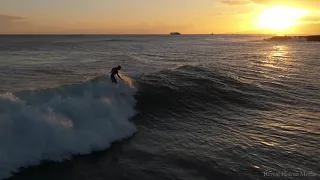 Surfing Ala Moana Bowls Sunset Clip (July 11, 2023)   4K