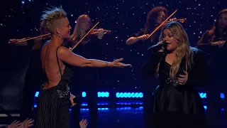 Kelly Clarkson, P!nk - Just Give Me a Reason live at iHeartRadio Music Awards 2023