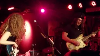 Tal Wilkenfeld "Hard To Be Alone" with  Sean Ono Lennon, live at Mercury Lounge, NYC 03/05/19