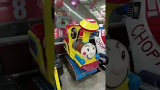 Dyllon 1st time play kiddie ride 第一次玩摇摆车