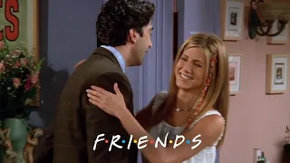 Rachel Comes Back From Greece | Friends