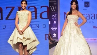 Sonam Kapoor And Yaami Gautam Walk For Nazraana By Rio Tinto At IIJW 2014