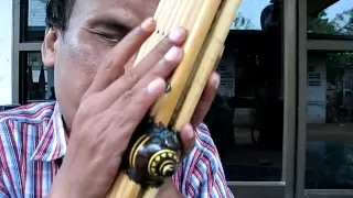 Khaen Master Sombat Simlah playing Lai Soi