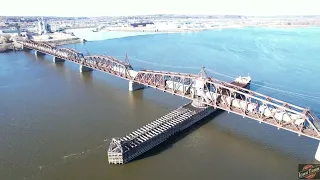 RAILROAD SWING BRIDGE AND TUNNEL ACTION ALONG THE MISSISSIPPI! BNSF TRAIN MEET AND DRONE VIEWS!