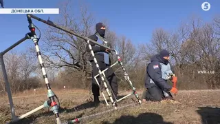 Як демінери очищають Ямпільський ліс від боєприпасів / репортаж