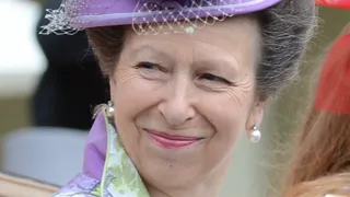 Die Unerzählte Wahrheit Über Prinzessin Anne Der Einzigen Tochter Der Queen