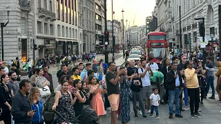 Piccadilly Circus/Leicester Square Saturday evening walking tour/London city streets walk/