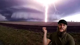 УЖАСНЕЙШАЯ ГРОЗА В ПОЛЕ ⛈️ Молния За Молнией ⚡️⚡️⚡️