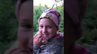 9 year old girl shoots black bear