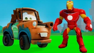 Машинка из мультика тачки МЭТР и супергерой Железный Человек веселятся. Игра для детей