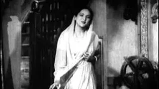 Hum Ek Hain 1946 Qila hai bukand - Dev Anands First Film