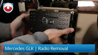Mercedes GLK 2010-2012 Radio removal