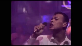 Fine Young Cannibals - Johnny Come Home (Top of The Pops 1985)