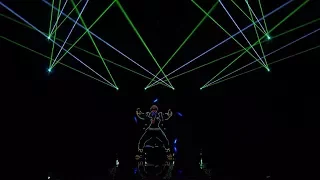 LIGHT BALANCE Dance Group's INCREDIBLE DANCE Moves LITERALLY LIGHT UP the Stage