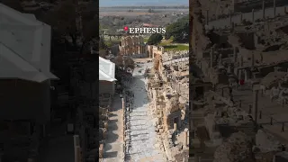 It is impossible to walk among the beautiful ruins of Ephesus without admiration. #GoTürkiye #İzmir