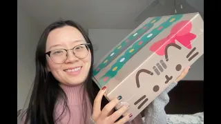 ASMR Unboxing 🎁 Pusheen 🐱 Holiday Subscription Box 2023 ~ Unwrapping ~ Soft Spoken ~ Crinkles ~