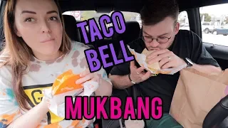 Taco Bell Drive Thru Mukbang in Amerika | Beautygloss