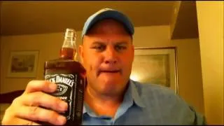 22 sn de 70cl Jack Daniel's İçen Adam