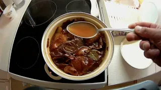 Вкусней колбасы покупной, щековина в луковой шелухе