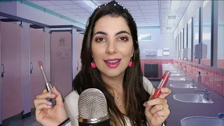 ASMR: AMIGA TÓXICA TE ARRUMANDO NO BANHEIRO DA ESCOLA