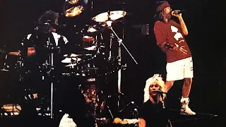 Guns N' Roses - Welcome To The Jungle Live In México 1993 (Better Audio)