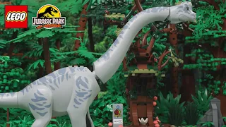 Feeding a Brachiosaurus | LEGO Jurassic Park 30th anniversary