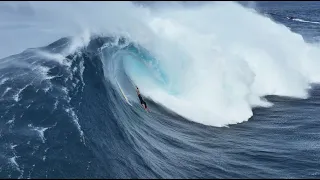 Jaws Tomahawk Wipeout and near Collision with Rogue Surfboard