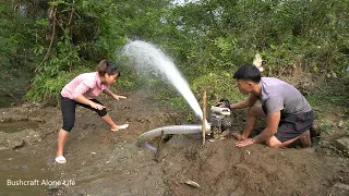 Wild Fishing Exciting: Easy Use A Large Capacity Pump Sucks Water Out Of Secret Hole Catch Catfish