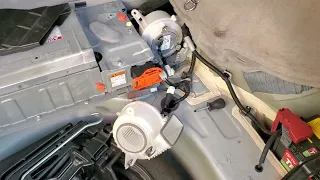 2010 TOYOTA PRIUS- REPLACING THE HYBRID BATTERY PACK VENT FAN