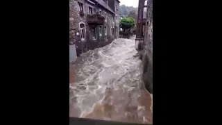 30 people missing in Germany 🇩🇪 after flood #Germany #floods #ClimateEmergency #aachen