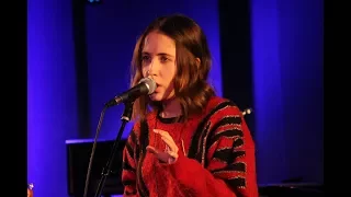 The Roots Behind Alice Merton's "No Roots"