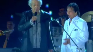 Sentado à Beira do Caminho - ROBERTO CARLOS NO MARACANÃ - Especial 50 anos de Música