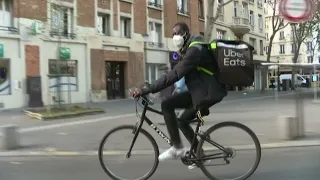 Uber Eats, Deliveroo, Frichti: French riders' working conditions under scrutiny • FRANCE 24