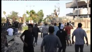 Kampf um Tripolis: Rebellen dringen in Gaddafis Residenz ein