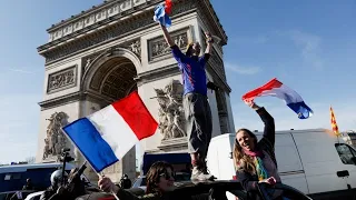 Protest-Konvoi gegen Corona-Impfpflicht in Paris