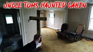 UNCLE TOMS HAUNTED CABIN // PARANORMAL ACTIVITY INSIDE CREEPY BARN