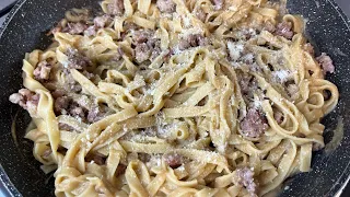 TAGLIATELLE WITH AUBERGINE CREAM AND SAUSAGE by Betty and Marco - Quick and easy recipe