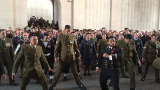 A beautiful Haka to conclude Anzac Day / Een mooie Haka om Anzac Day af te sluiten.