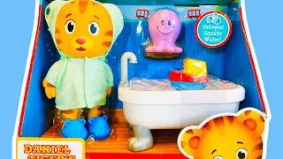 New BATH TIME Daniel Tiger Toy