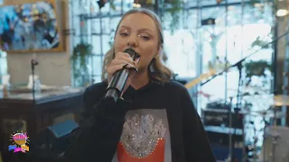 Alexandra Stan - Aleasa | LIVE on Kiss FM