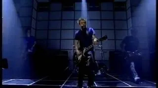 Sum 41 - In Too Deep - Top Of The Pops - Friday 11th January 2002