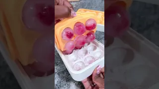 Make fruit ice balls with Longzon Ice Cube Trays Mold