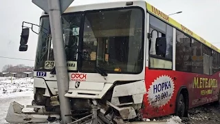 Bus Crashes, Tram Crashes, Trolleybus Crashes compilation 2015 Part 6