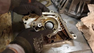 How to disassemble Ford Zetec oil pump