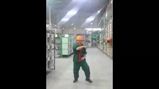 танец на работе dance at work