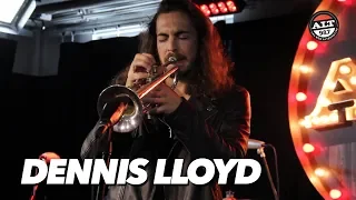 Dennis Lloyd Performs 'Analyzing' & 'Nevermind' Live