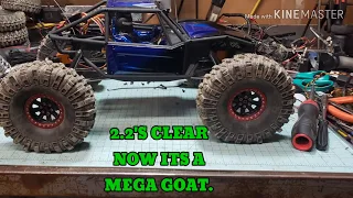 AXIAL CAPRA aka MEGA GOAT CRAWLING ON THE HOME COURSE