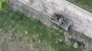 Ukraine's 54th Mechanized Brigade "K2" Unit destroys a Russian T-72B battle tank near Mar'inka